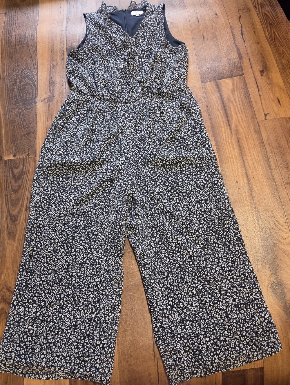 Sleeveless Navy And White Fully Lined Floral Wide-Leg Jumpsuit W/pockets. Sz 14P